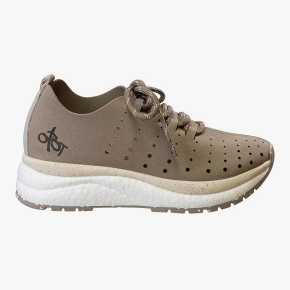 OTBT Women's ALSTEAD Sneaker Size 7 - Picture 2 of 9